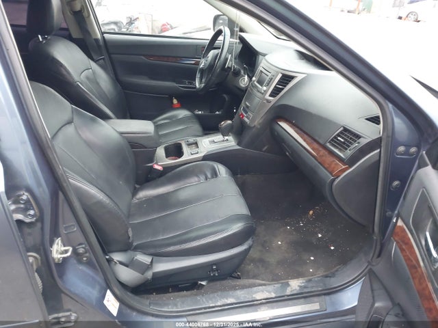 2014 Subaru Legacy 2.5i Limited მანქანა იყიდება აუქციონზე, vin: 4S3BMBL69E3017622, აუქციონის ნომერი: 44006768