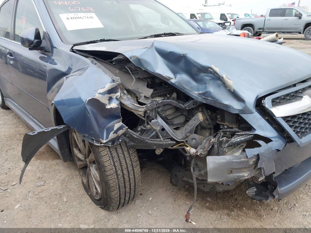 2014 Subaru Legacy 2.5i Limited მანქანა იყიდება აუქციონზე, vin: 4S3BMBL69E3017622, აუქციონის ნომერი: 44006768