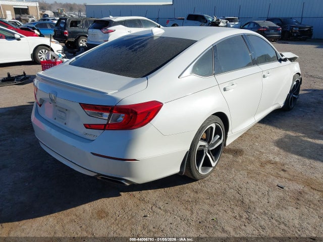 44006793 :رقم المزاد ، 1HGCV1F31JA212862 vin ، 2018 Honda Accord Sport مزاد بيع