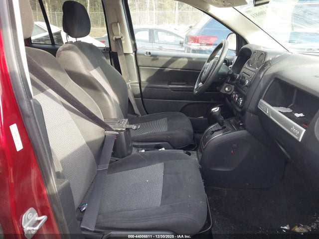 1C4NJDBB1GD687128 Jeep Compass Sport
