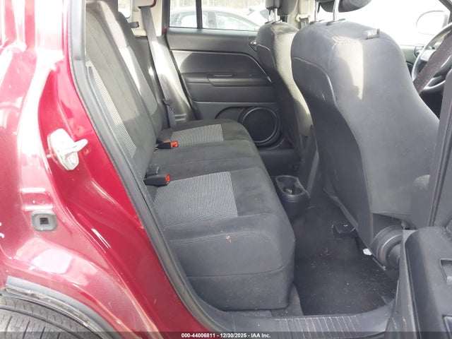 1C4NJDBB1GD687128 Jeep Compass Sport