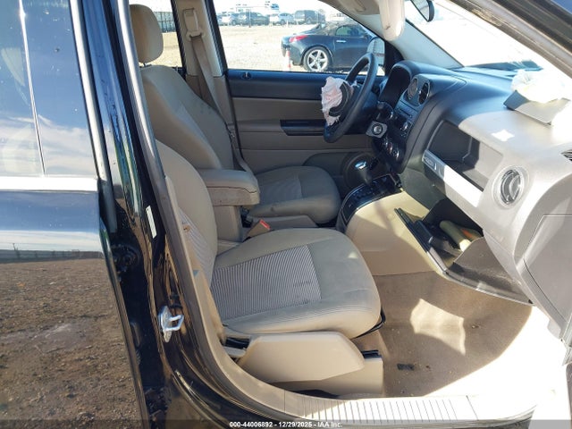 1C4NJCBA6ED727511 Jeep Compass Sport