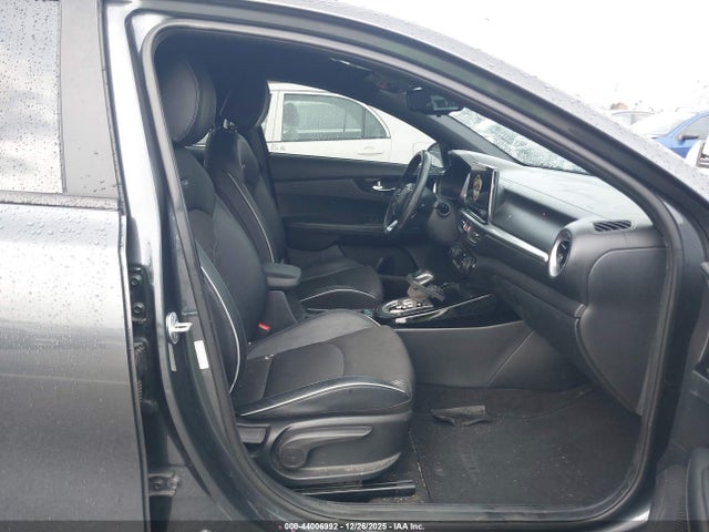 3KPF54ADXNE440584 KIA Forte Gt-line