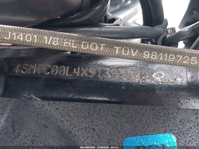 2009 TRIUMPH MOTORCYCLE ROCKET III SMTC00L4X9T393370 Photo 9