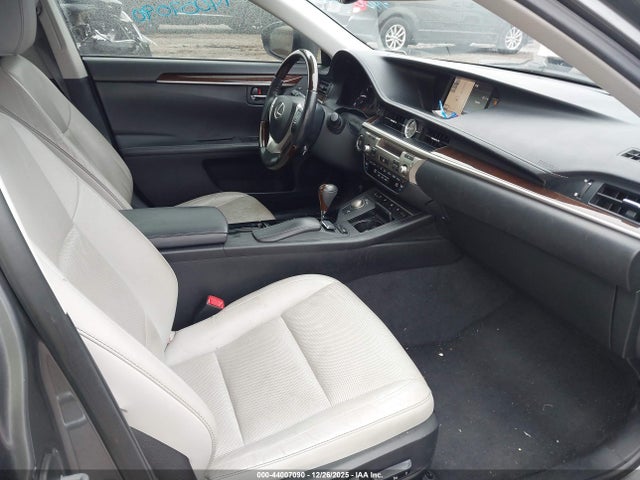 2014 Lexus Es 350 მანქანა იყიდება აუქციონზე, vin: JTHBK1GG1E2146008, აუქციონის ნომერი: 44007090
