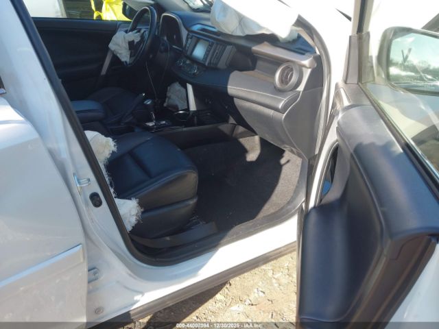 2018 TOYOTA RAV4 JTMYFREV4JJ161490 Photo 4