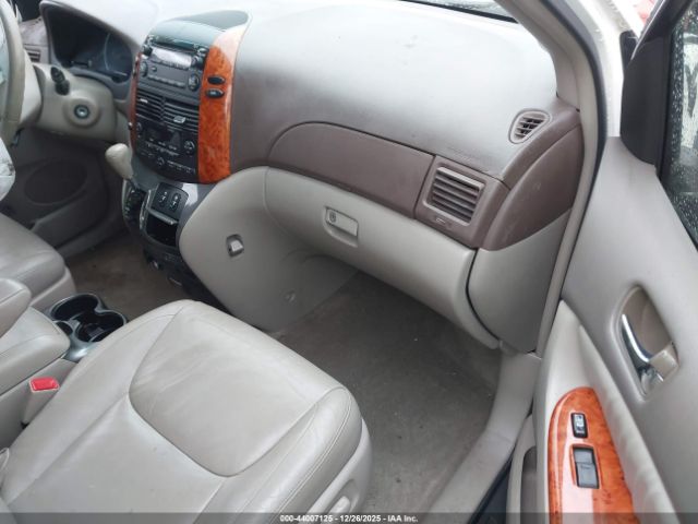 2010 TOYOTA SIENNA 5TDYK4CC0AS299353 Photo 4