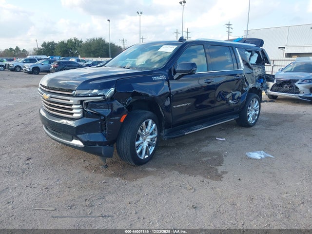 2022 Chevrolet Suburban 4wd High Country მანქანა იყიდება აუქციონზე, vin: 1GNSKGKT0NR256815, აუქციონის ნომერი: 44007149