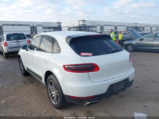 2018 PORSCHE MACAN WP1AA2A55JLB10189 Photo 2