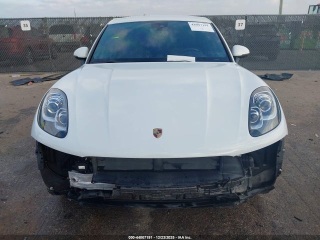 2018 PORSCHE MACAN WP1AA2A55JLB10189 Photo 5
