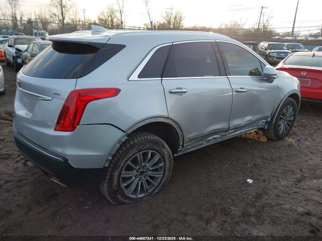 2017 CADILLAC XT5 1GYKNBRS1HZ183341 Photo 3