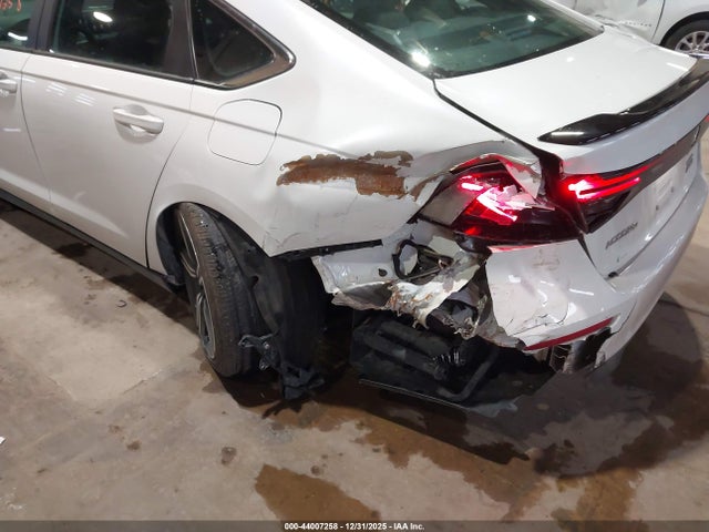 1HGCY2F51RA035336 Honda Accord Hybrid Sport