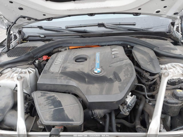WBAJA9C58JB252756 BMW 530e Iperformance
