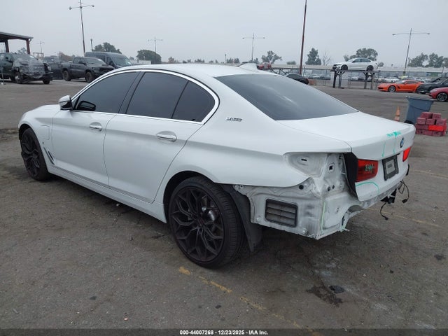 WBAJA9C58JB252756 BMW 530e Iperformance