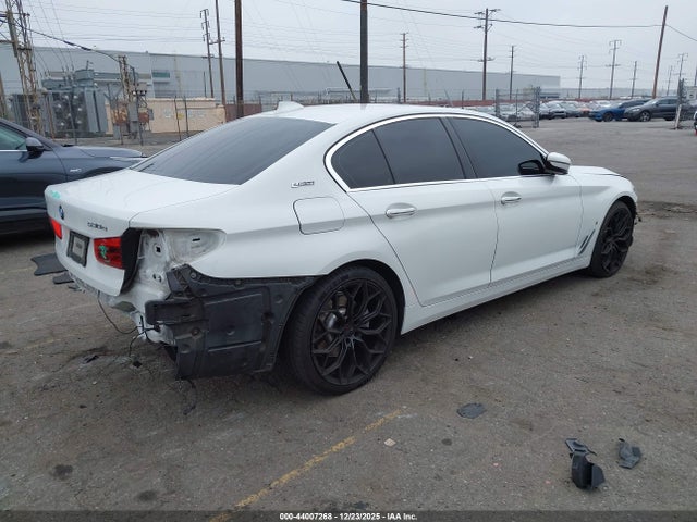 WBAJA9C58JB252756 BMW 530e Iperformance