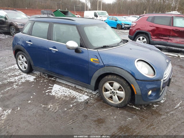 2016 MINI HARDTOP WMWXU1C5XG2D10073 Photo 0