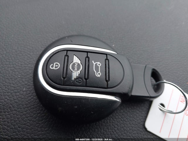 2016 MINI HARDTOP WMWXU1C5XG2D10073 Photo 10