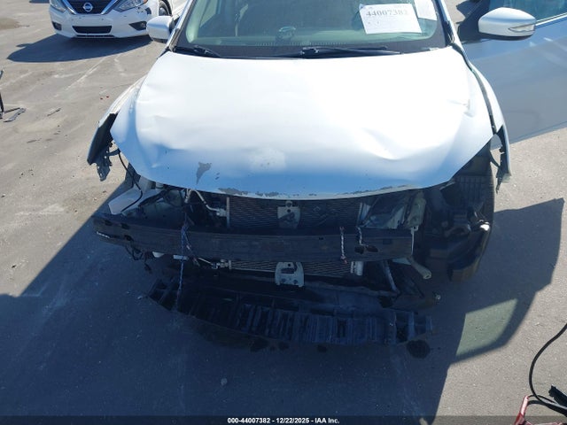 2015 Nissan Sentra Sr მანქანა იყიდება აუქციონზე, vin: 3N1AB7AP2FY356132, აუქციონის ნომერი: 44007382