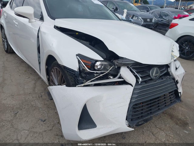 Aukcja sprzedaży 2017 Lexus Is 200t, vin: JTHBA1D27H5050706, numer aukcji: 44007411