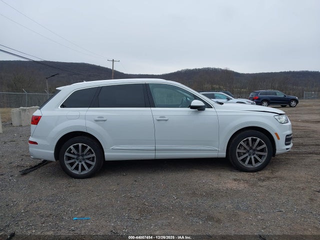 Продаж на аукціоні авто 2018 Audi Q7 3.0t Premium, vin: WA1VAAF71JD021585, номер лоту: 44007454