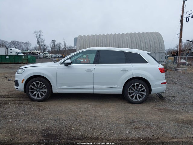 Продаж на аукціоні авто 2018 Audi Q7 3.0t Premium, vin: WA1VAAF71JD021585, номер лоту: 44007454