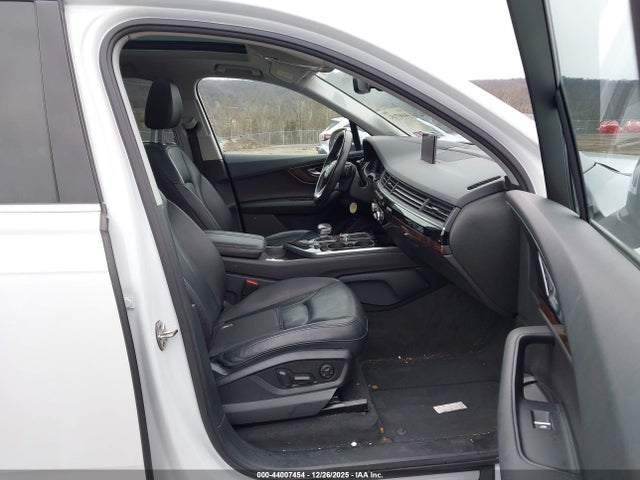 Продаж на аукціоні авто 2018 Audi Q7 3.0t Premium, vin: WA1VAAF71JD021585, номер лоту: 44007454