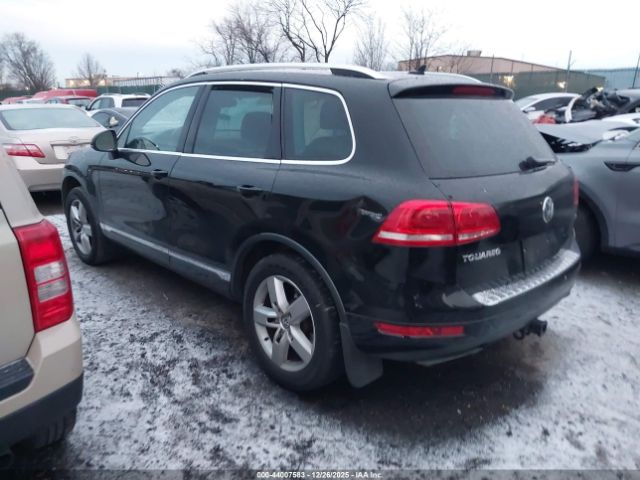 2012 VOLKSWAGEN TOUAREG WVGFF9BP0CD000046 Photo 2