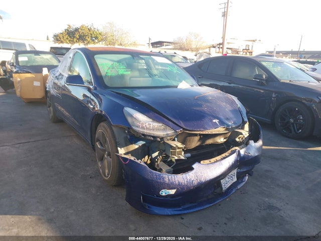 2018 TESLA MODEL 3 5YJ3E1EA2JF102571 Photo 0