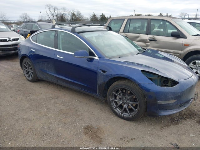 2018 TESLA MODEL 3 5YJ3E1EB0JF121919 Photo 0