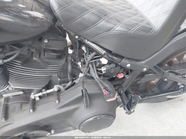 1HD1YWZ26NB016623 Harley-Davidson FXLRS