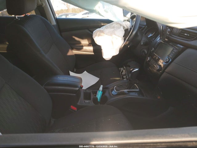2019 NISSAN ROGUE 5N1AT2MT6KC835786 Photo 4