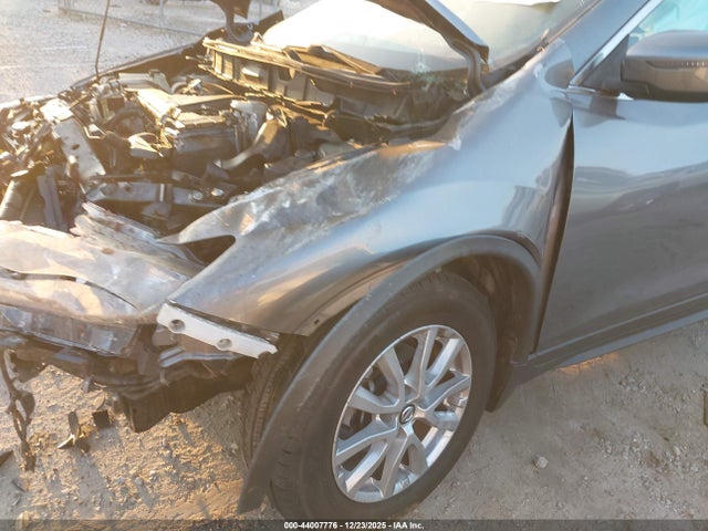 2019 NISSAN ROGUE 5N1AT2MT6KC835786 Photo 5