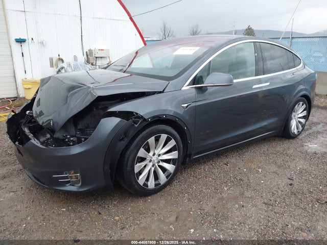 2019 TESLA MODEL X 5YJXCDE21KF190600 Photo 1