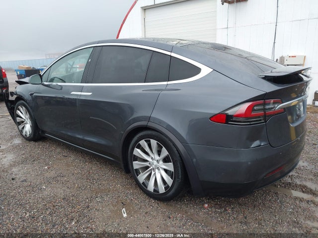 2019 TESLA MODEL X 5YJXCDE21KF190600 Photo 2
