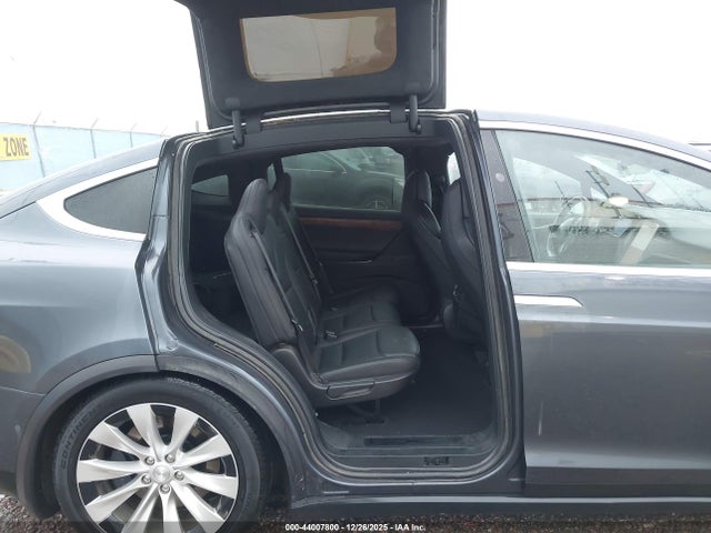 2019 TESLA MODEL X 5YJXCDE21KF190600 Photo 7