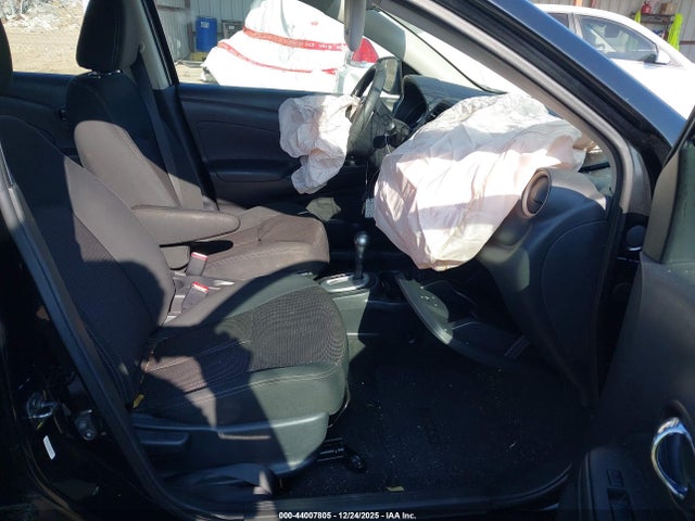 3N1CN7AP4JL872062 Nissan Versa 1.6 Sv