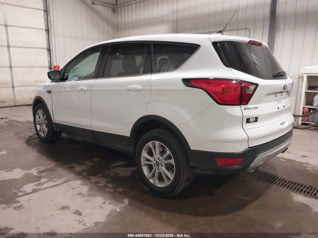 2019 FORD ESCAPE 1FMCU0GDXKUC37869 Photo 2