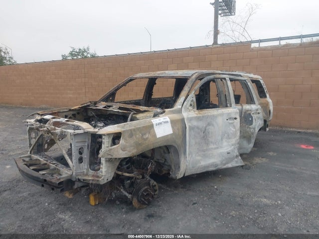 Chevrolet Tahoe Lt 2018 1GNSCBKC0JR154408 Image 6