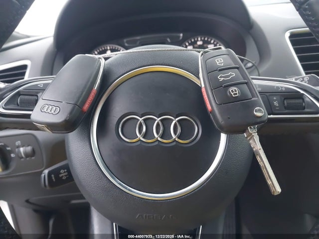 WA1ECCFS9HR006436 Audi Q3 2.0t Premium