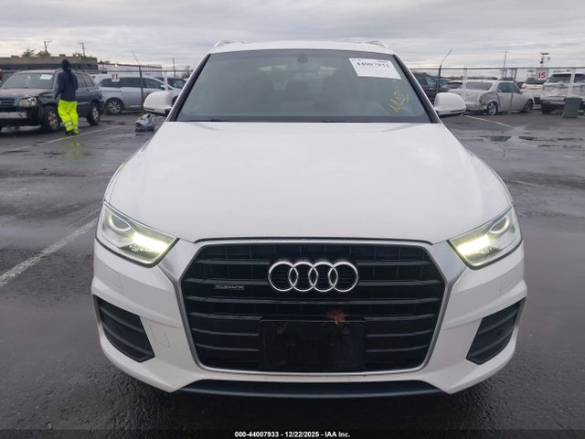 WA1ECCFS9HR006436 Audi Q3 2.0t Premium