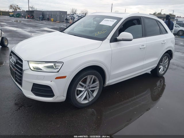 WA1ECCFS9HR006436 Audi Q3 2.0t Premium