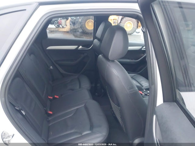 WA1ECCFS9HR006436 Audi Q3 2.0t Premium