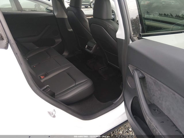 Продаж на аукціоні авто 2024 Tesla Model Y Long Range Dual Motor All-wheel Drive, vin: 7SAYGDEE8RF078148, номер лоту: 44007969