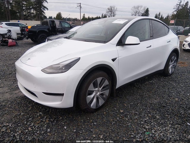 Продаж на аукціоні авто 2024 Tesla Model Y Long Range Dual Motor All-wheel Drive, vin: 7SAYGDEE8RF078148, номер лоту: 44007969