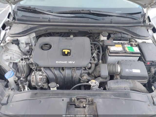 5NPD84LFXJH267815 Hyundai ELANTRA SEL