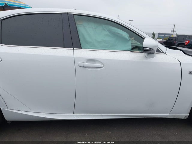JTHBA1D21G5030661 Lexus IS 200T