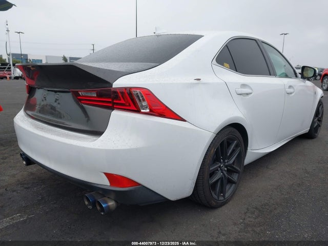 2016 LEXUS IS 200T JTHBA1D21G5030661 Photo 3