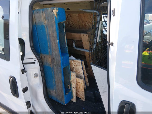44007989 :رقم المزاد ، ZFBERFAB0H6F47587 vin ، 2017 Ram Promaster City Tradesman مزاد بيع