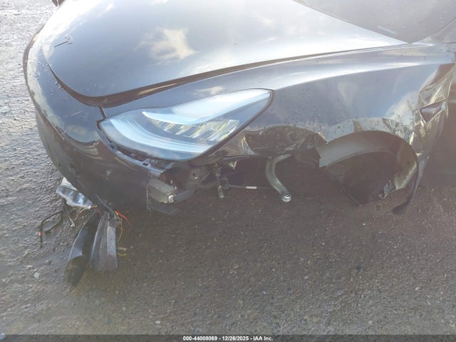 2018 TESLA MODEL 3 5YJ3E1EA6JF043489 Photo 5