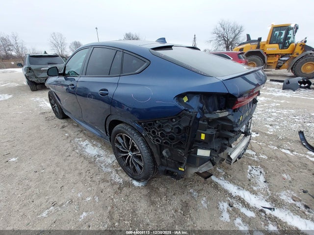 2021 BMW X6 5UXCY6C03M9F06820 Photo 2